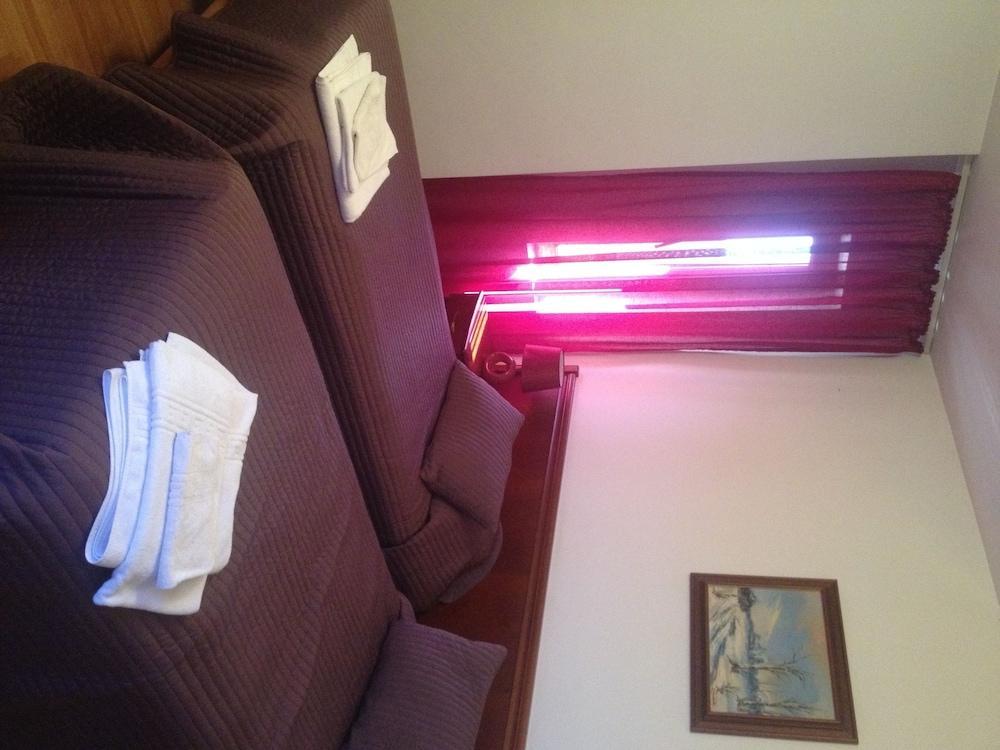 Hotel Reina 부쿠레슈티 외부 사진