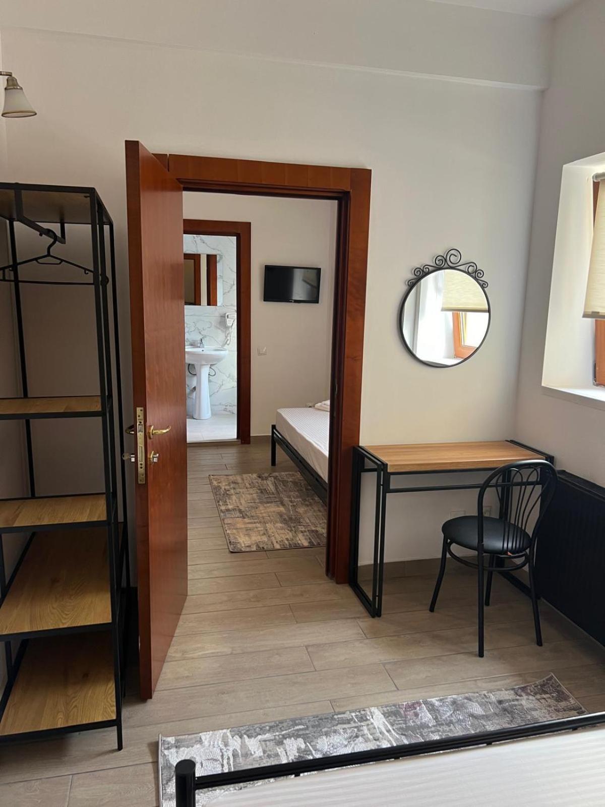 Hotel Reina 부쿠레슈티 외부 사진