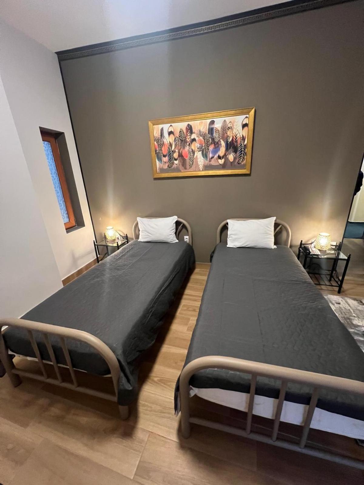 Hotel Reina 부쿠레슈티 외부 사진