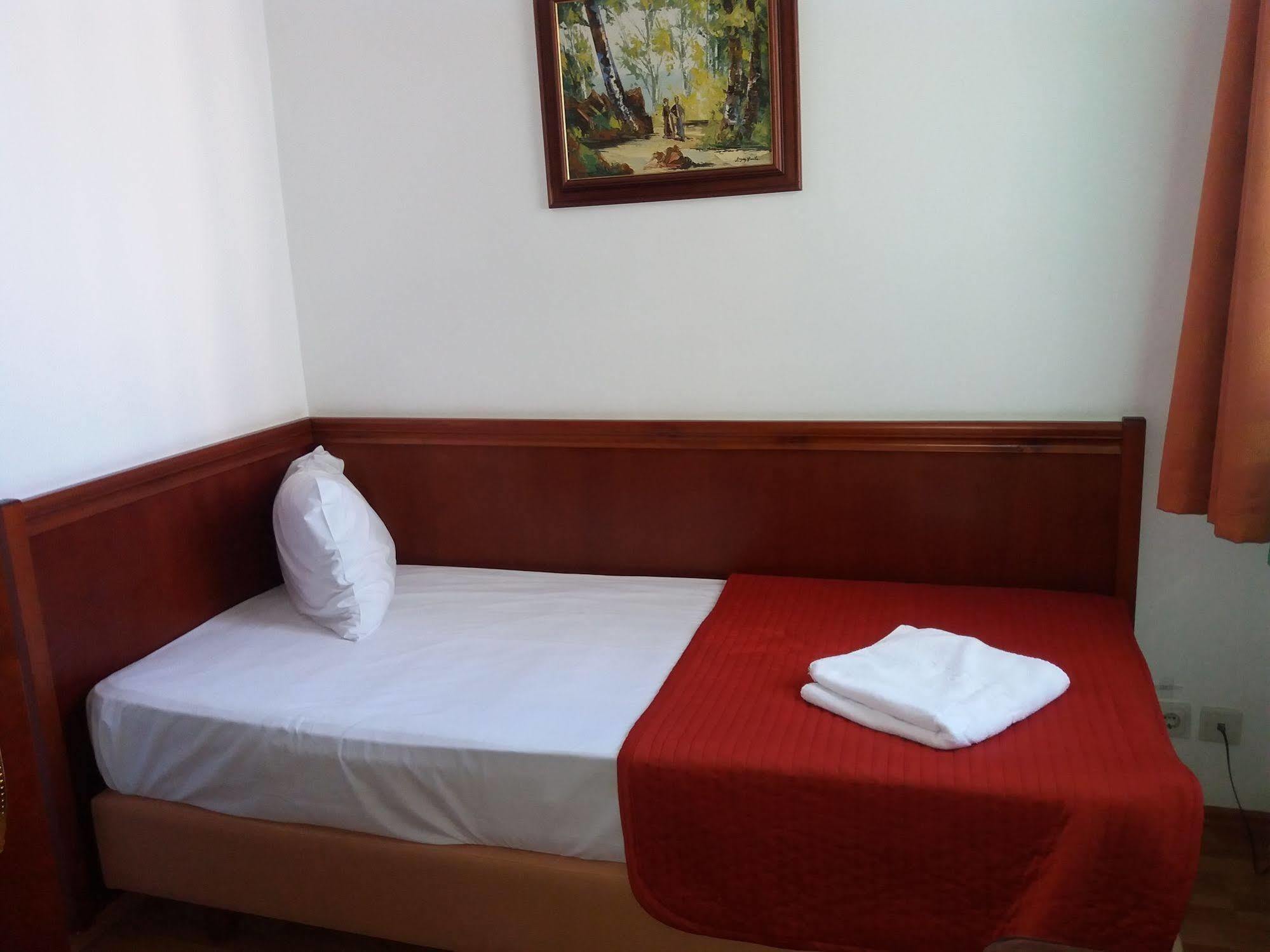 Hotel Reina 부쿠레슈티 외부 사진